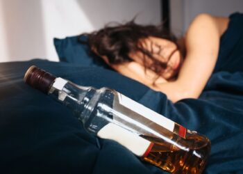 legătura dintre somn și consumul de alcool